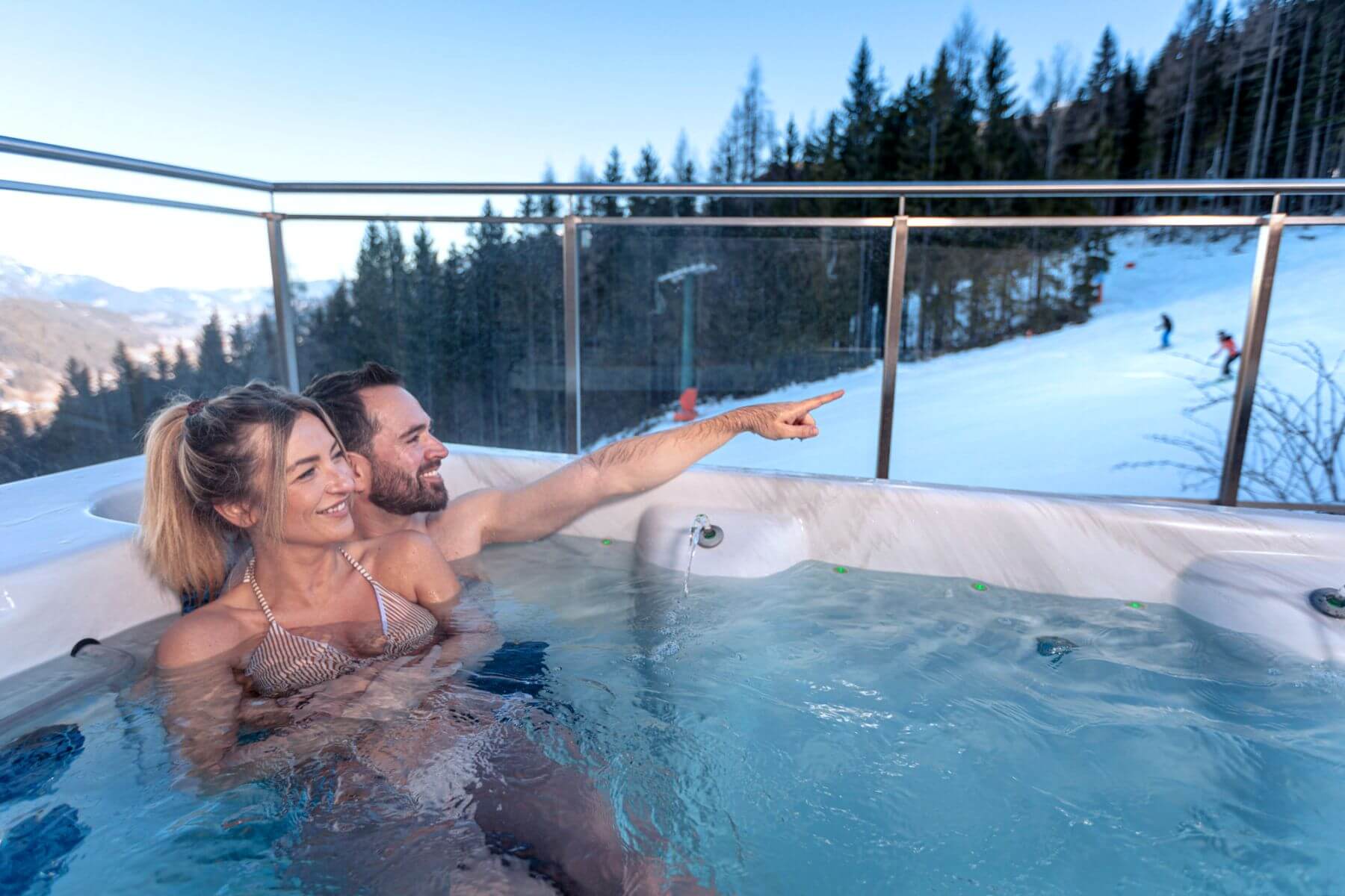 Chalet mit Whirlpool an der Skipiste Chalet mit Whirlpool an der Skipiste