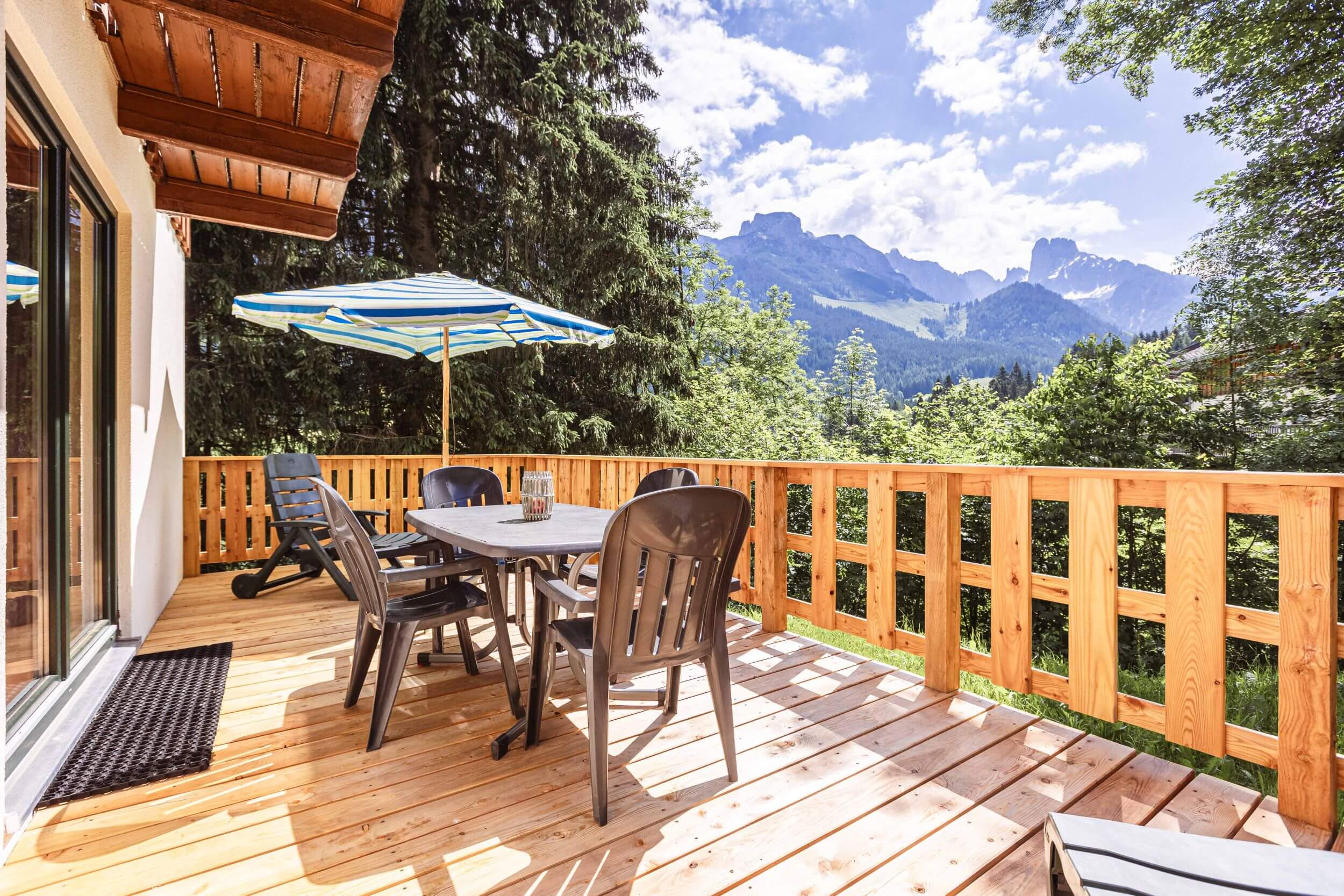 Terrace at Alpendorf Dachstein West by ALPS RESORTS Terrace at Alpendorf Dachstein West by ALPS RESORTS