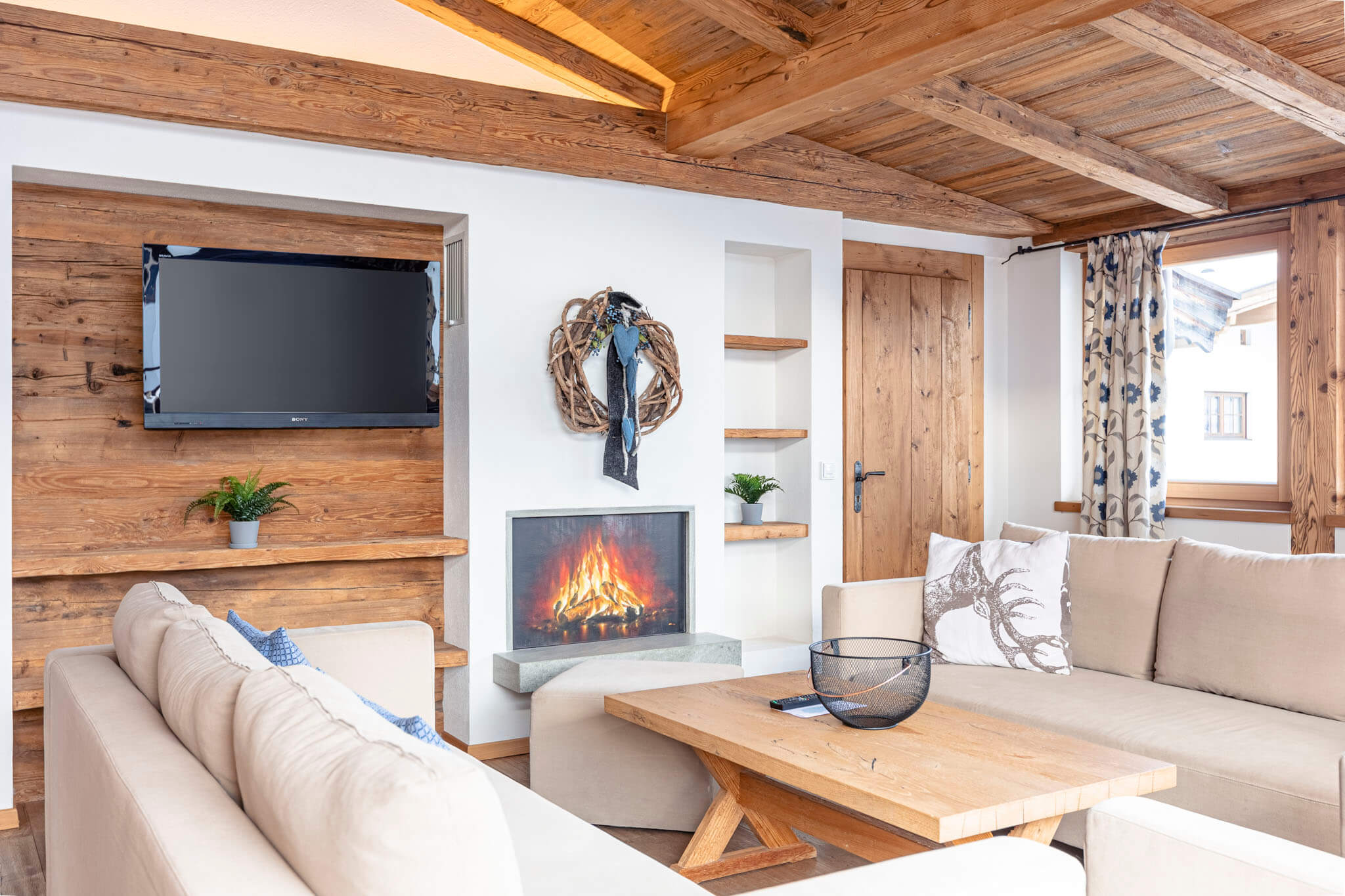 Wohnbereich Penthouse Hahnenkamm - Dorfresort Kitzbühel Wohnbereich Penthouse Hahnenkamm - Dorfresort Kitzbühel