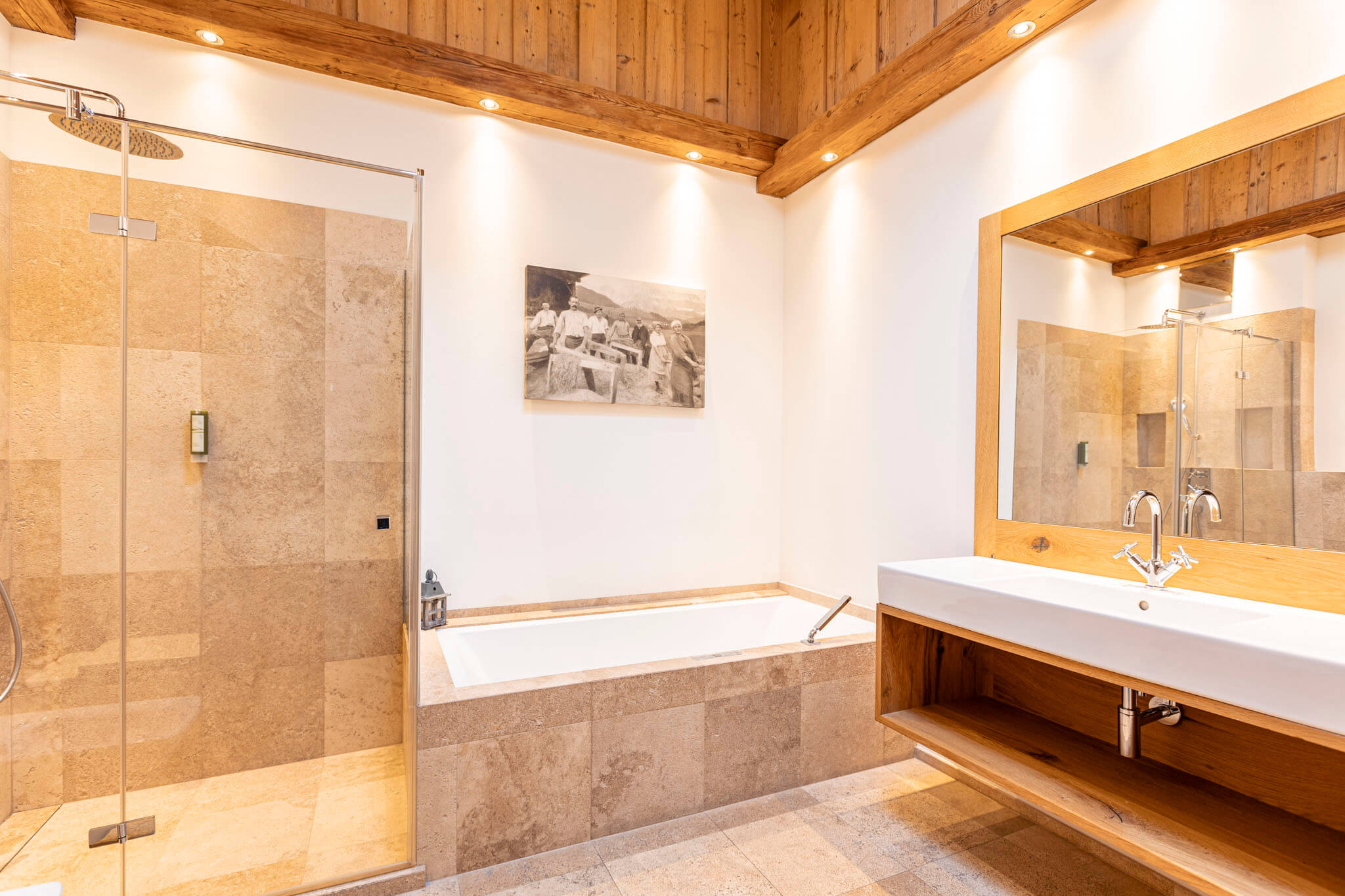Badezimmer Penthouse Hahnenkamm - Dorfresort Kitzbühel Badezimmer Penthouse Hahnenkamm - Dorfresort Kitzbühel